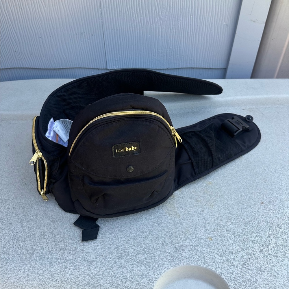 Tushbaby Hip Carrier Black